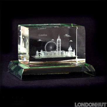 3 x 4.5cm London Crystal with Glass Base