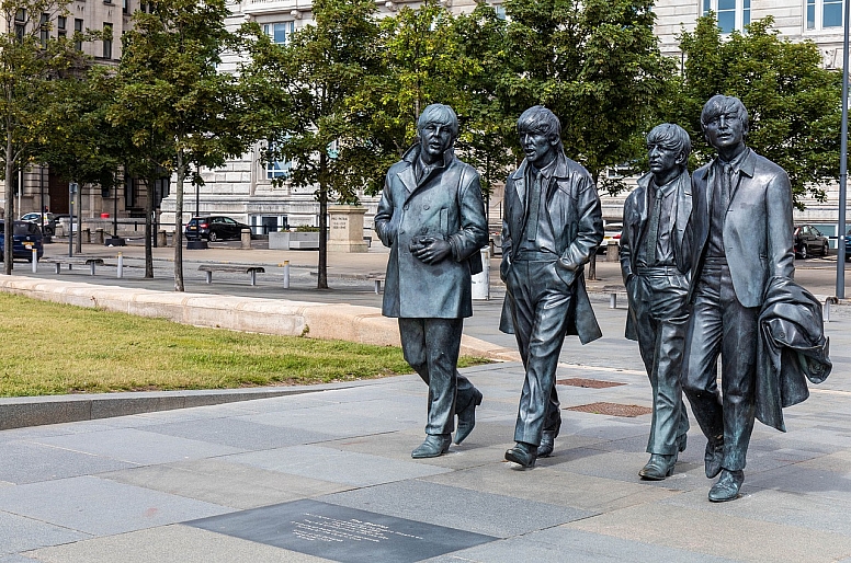 beatles statue liverpool