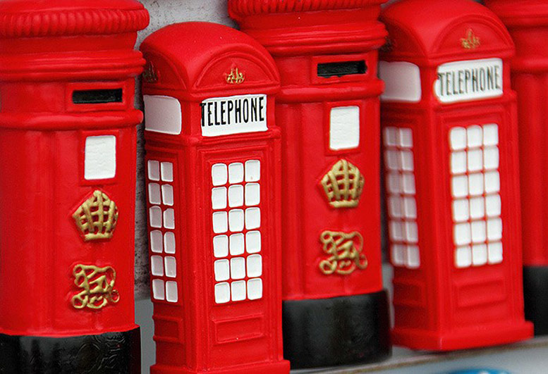 London Telephone Box Fridge Magnet Souvenir Red Traditional British Phone Gift