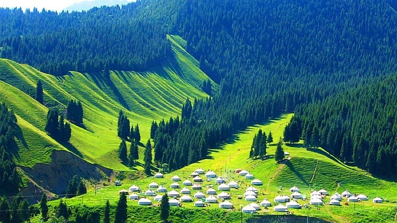 best time to visit xinjiang and weather insights