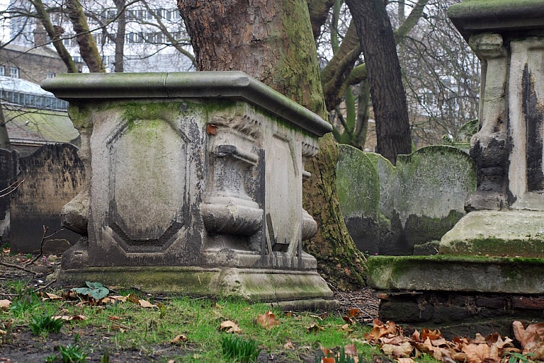 bunhill fields graveyard only in london
