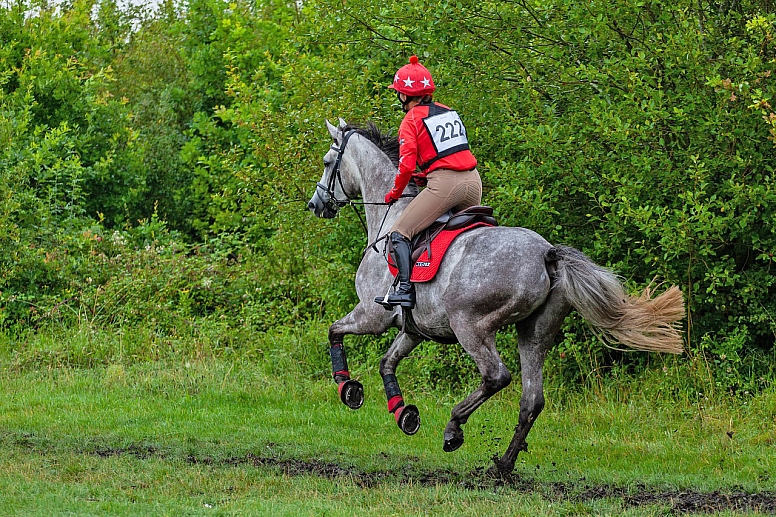 horse riding uk