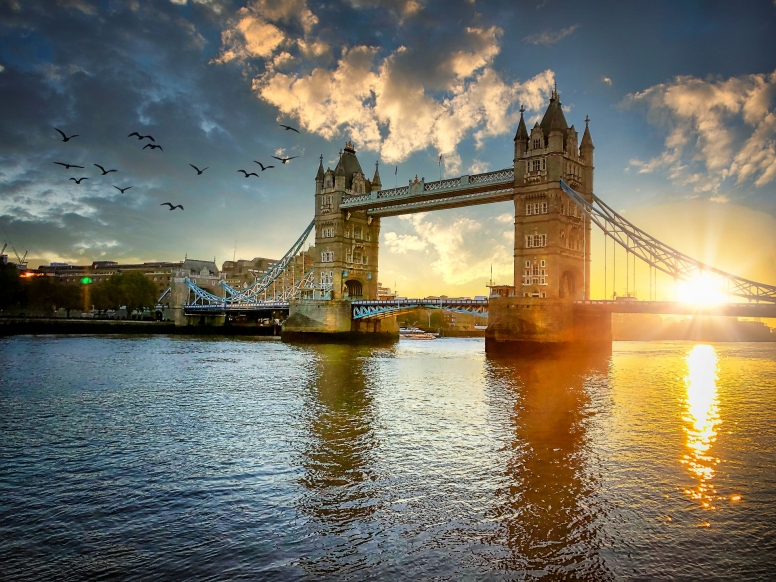 Tower Bridge Sun Set
