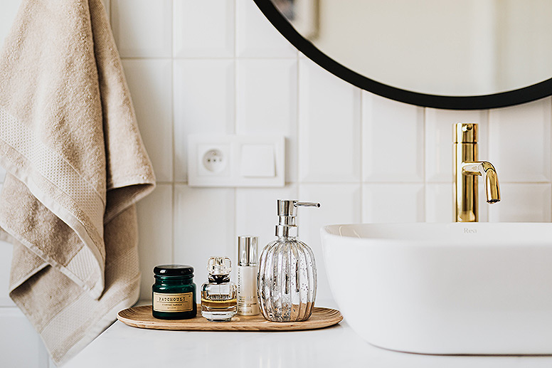 Glass Bathroom Sets